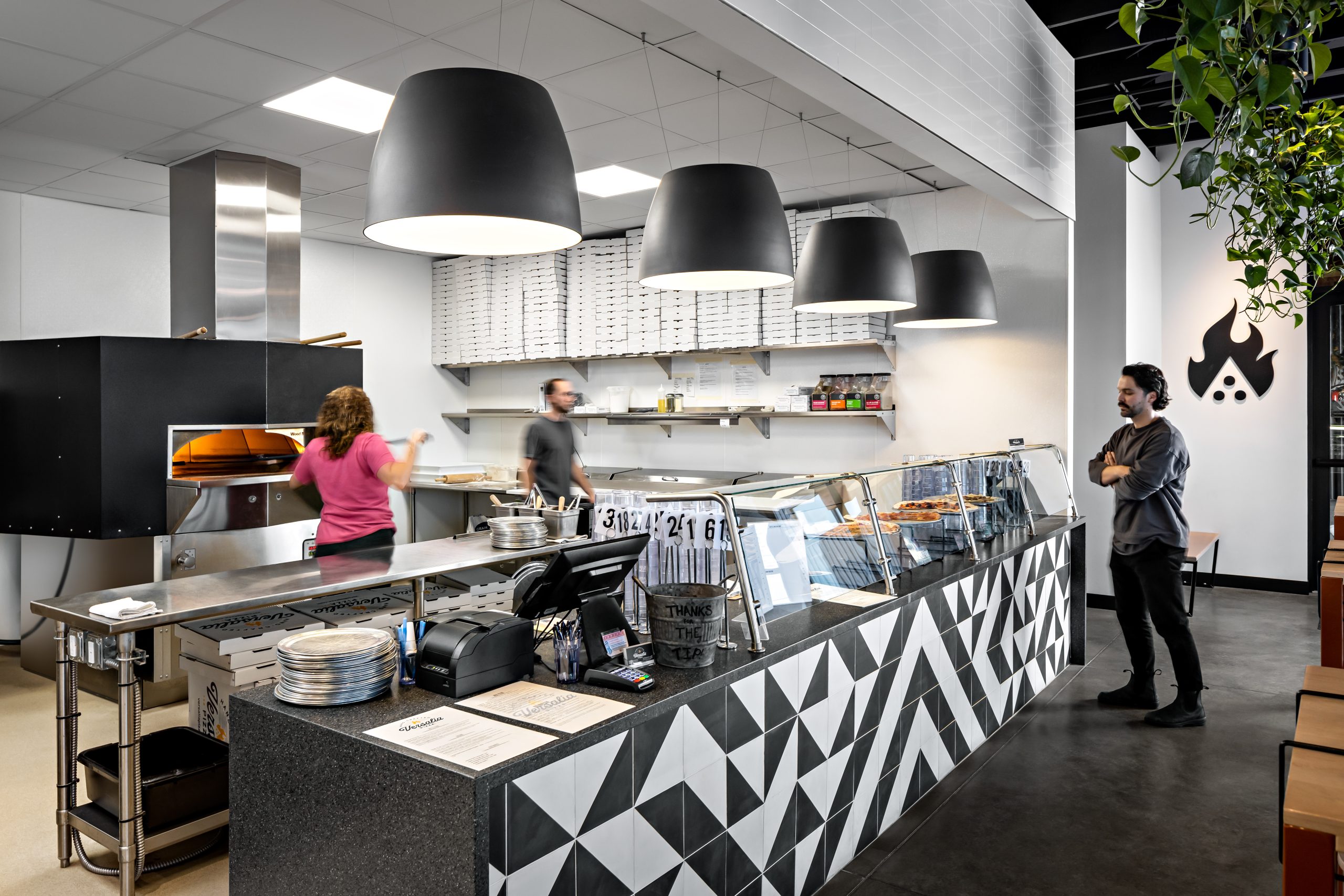 12.1.2022-Uptic-Studios-Versalia-Counter-Kitchen-Large