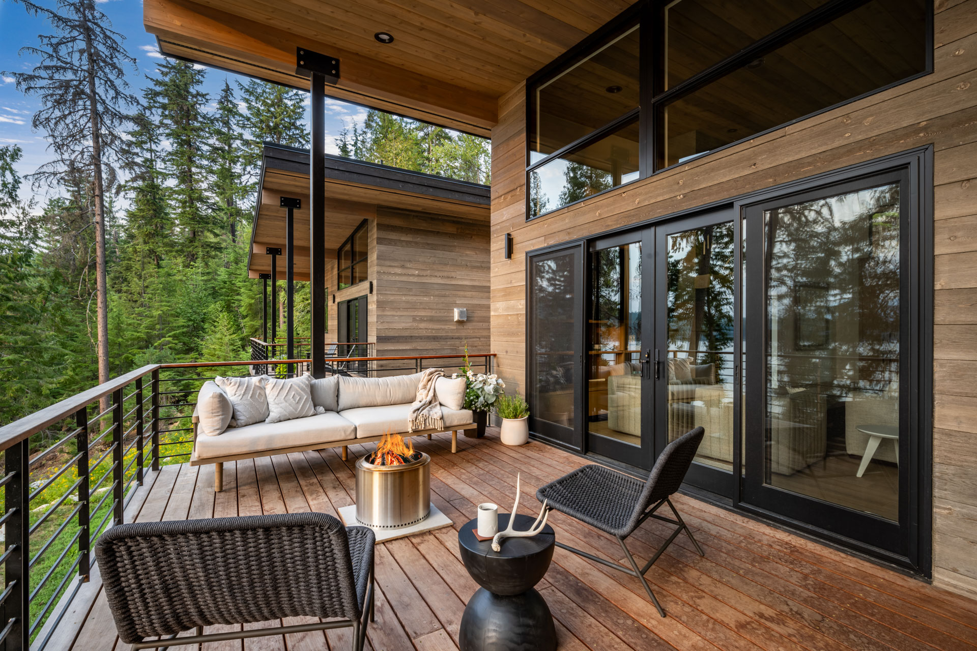 cedars-cabin-ext-2 cedars-cabin-ext-2