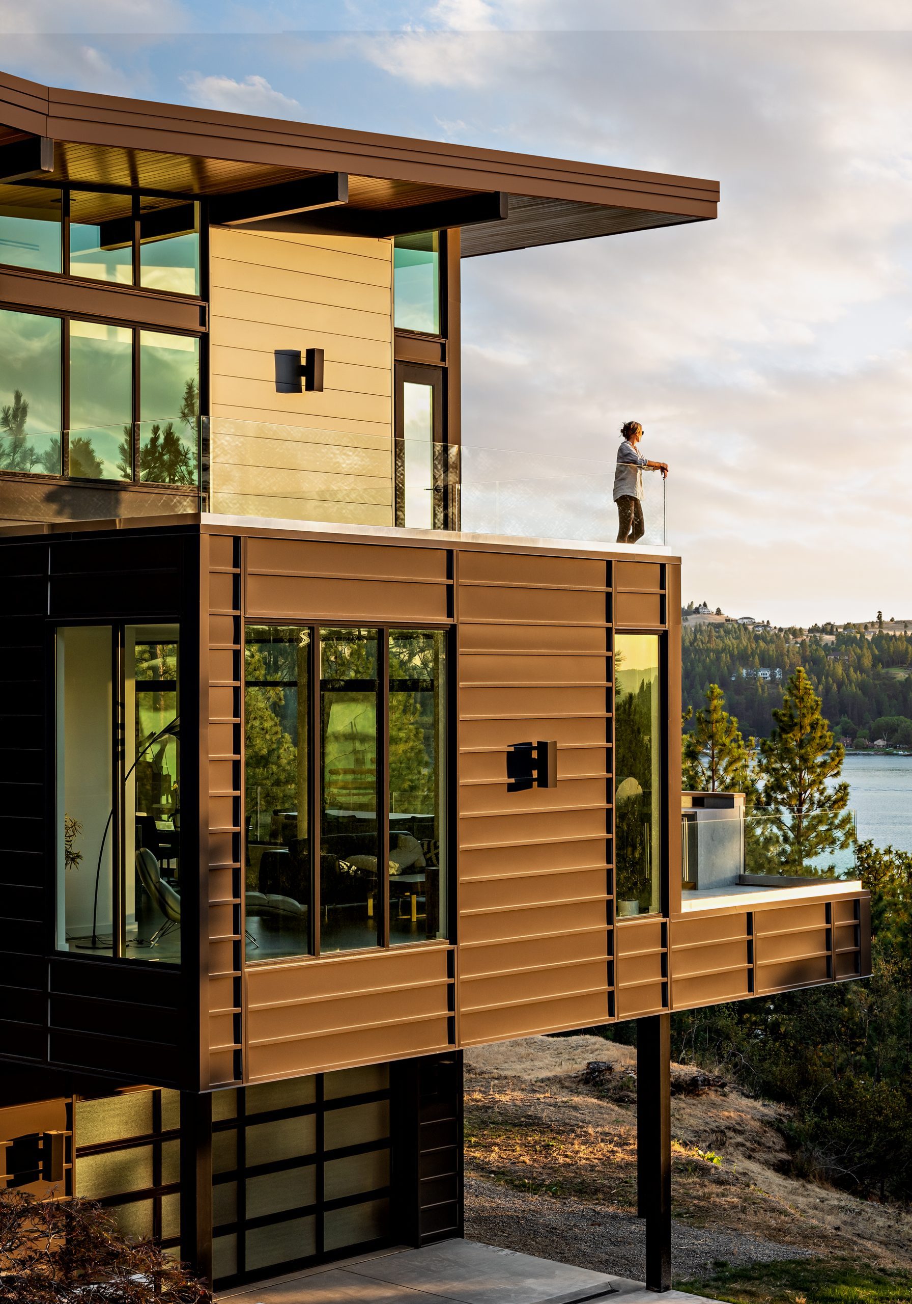 8.16.2022-US-Lakeside-15-Cropped-Medium